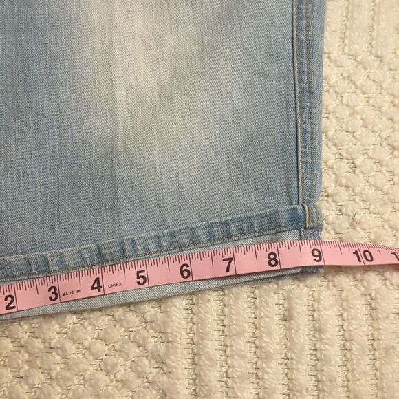 TOMMY HILFIGER Shorts Womens 10 Blue Bermuda Denim Cuffed Casual Mid Rise Zip - Picture 9 of 10